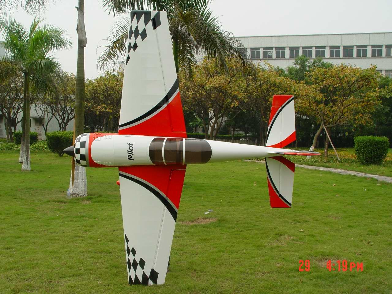 YAK54 19%/red-white