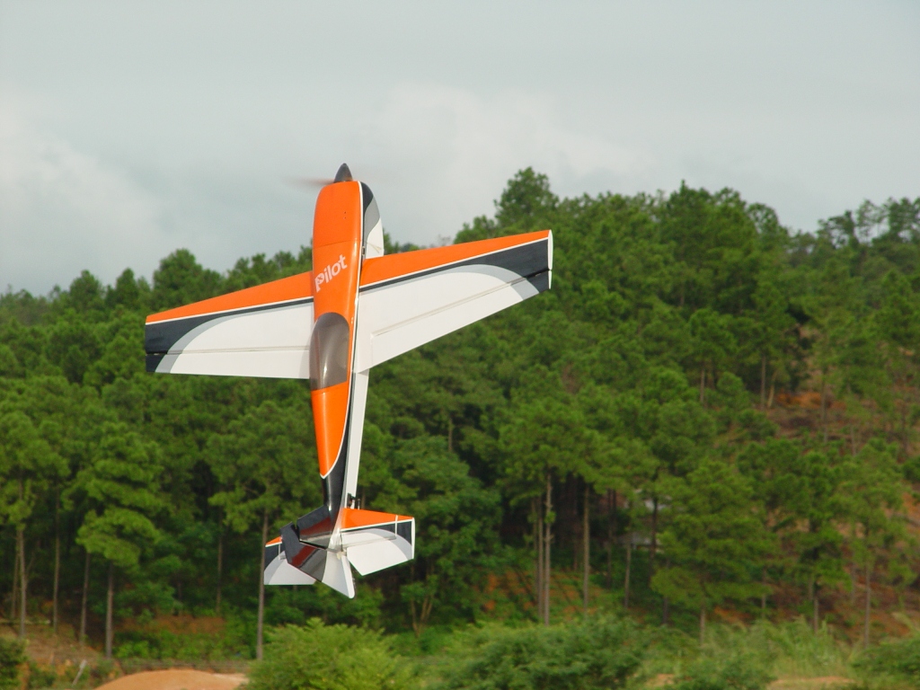 EXTRA 260 - 87´´(30%)/Competition orange 